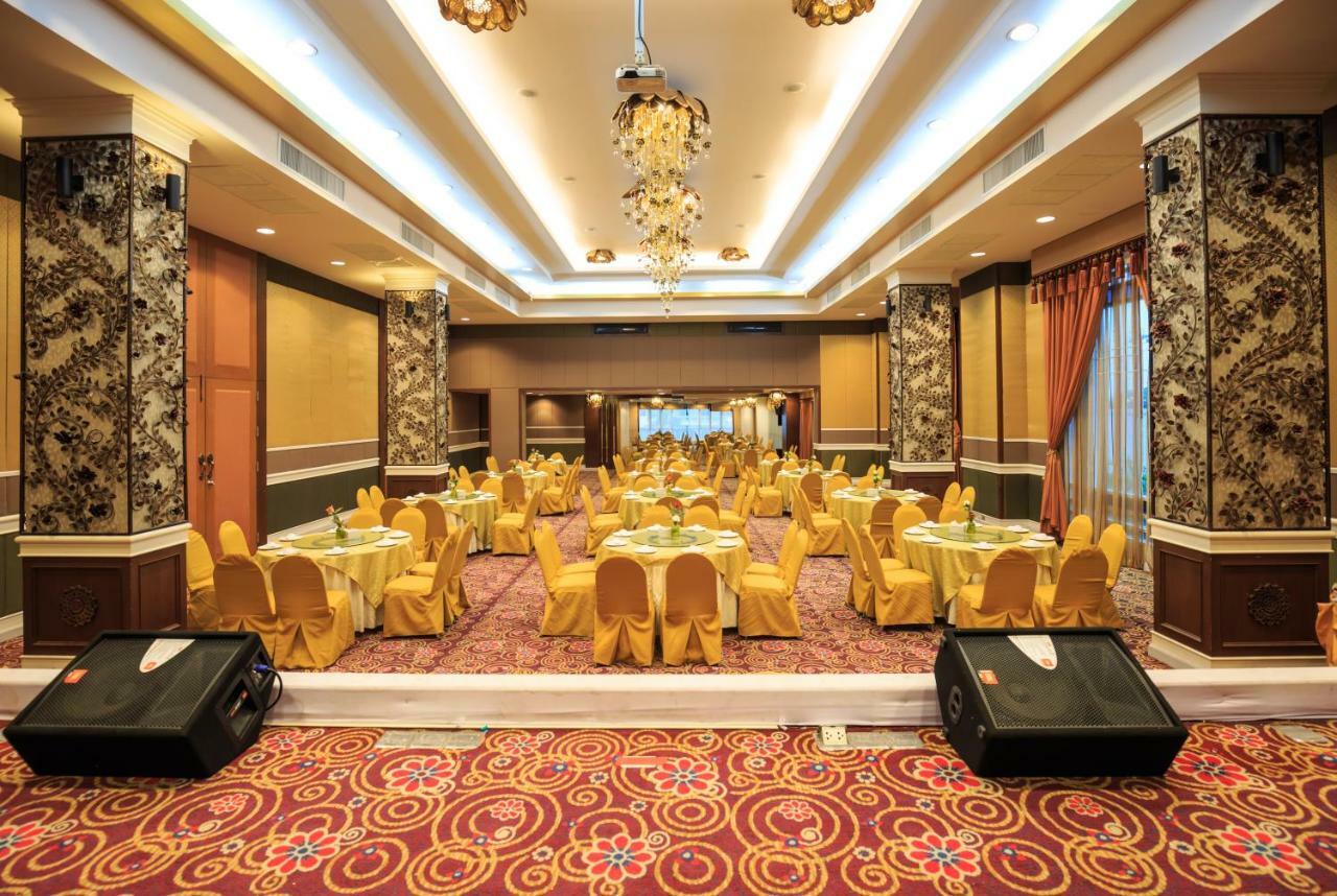 Kwan Ruen Park Otel Nakhonratchasima Dış mekan fotoğraf