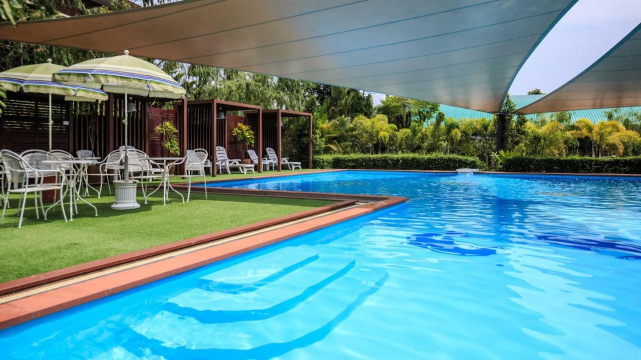 Kwan Ruen Park Otel Nakhonratchasima Dış mekan fotoğraf