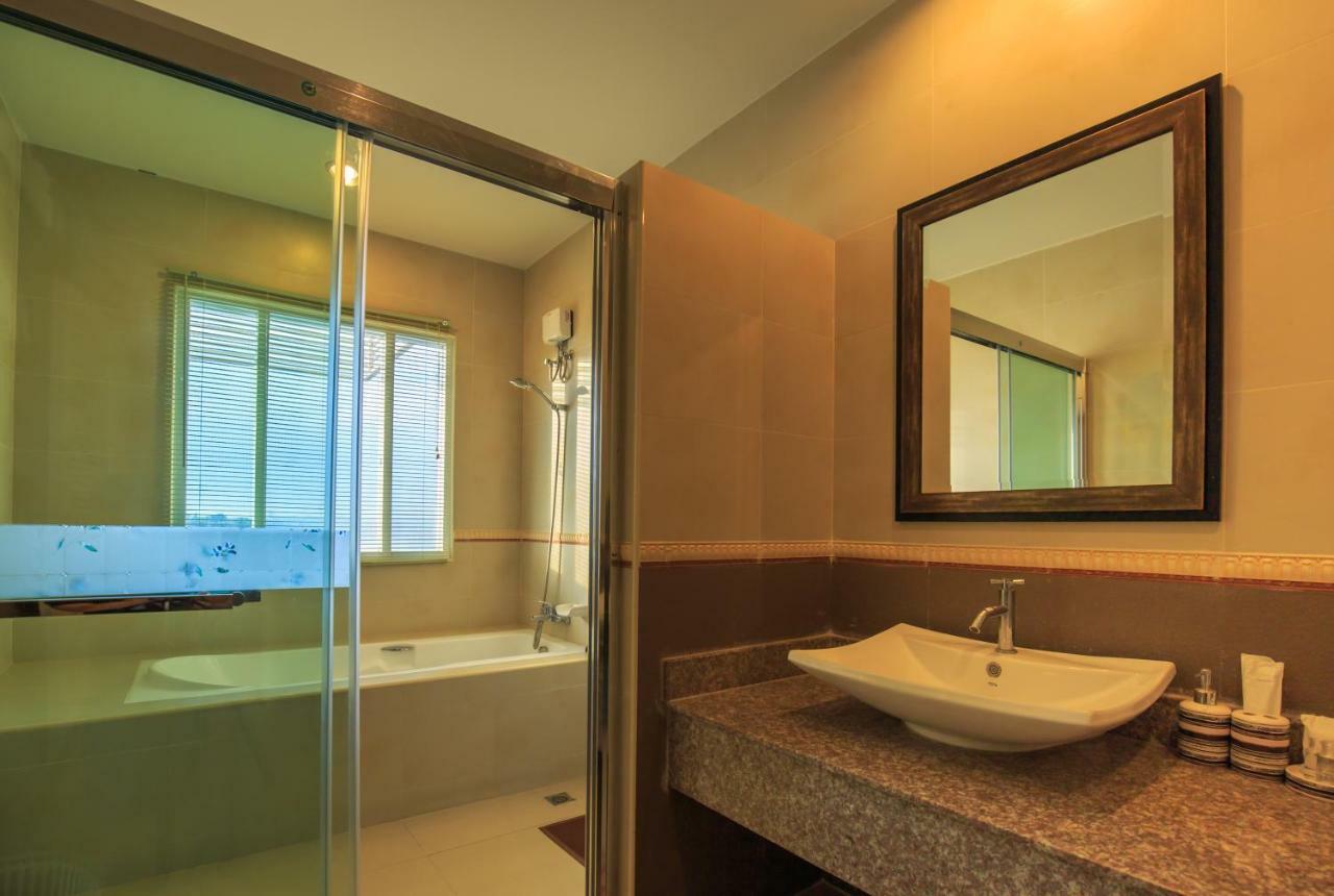 Kwan Ruen Park Otel Nakhonratchasima Dış mekan fotoğraf