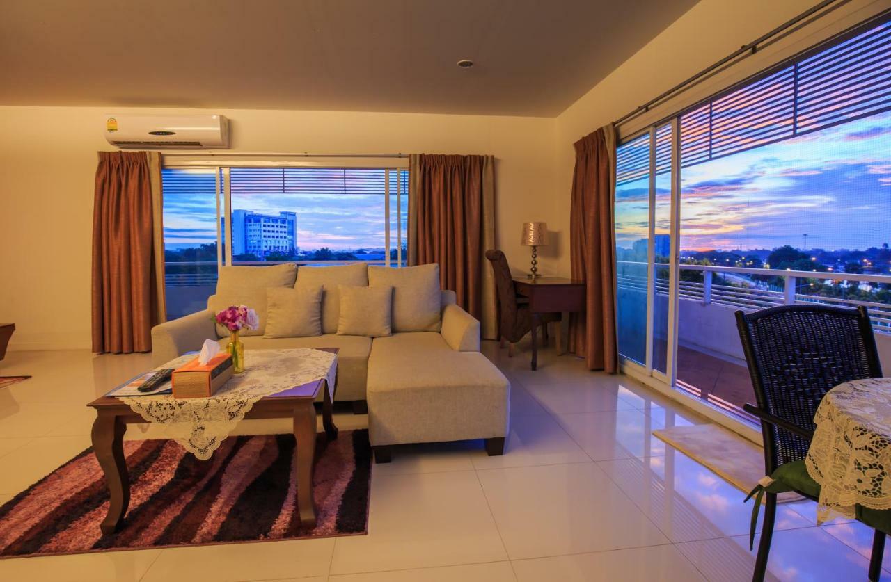Kwan Ruen Park Otel Nakhonratchasima Dış mekan fotoğraf