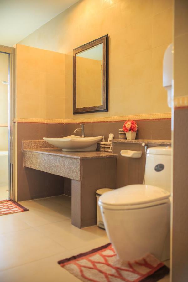Kwan Ruen Park Otel Nakhonratchasima Dış mekan fotoğraf